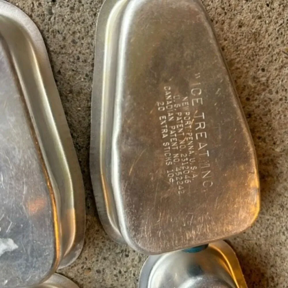 8 Vintage Aldon Aluminum Ice Treat Molds USA
